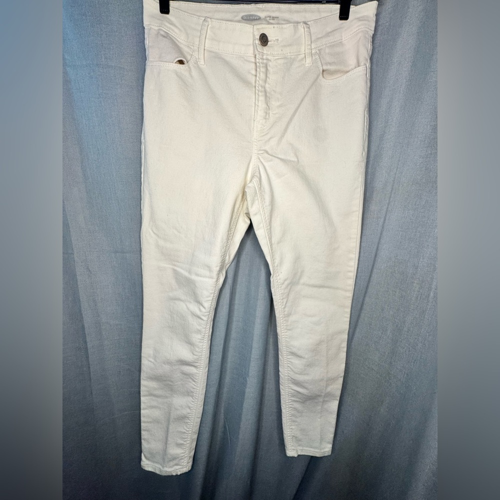 Old Navy Off-White Super Skinny Jeans